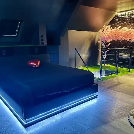 La Oh La La - Duplex Jungle & Jacuzzi Prive Wiwersheim