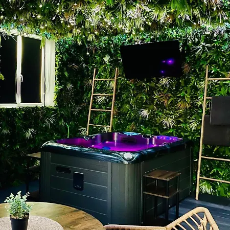 Διαμέρισμα La Oh La La - Duplex Jungle & Jacuzzi Prive *